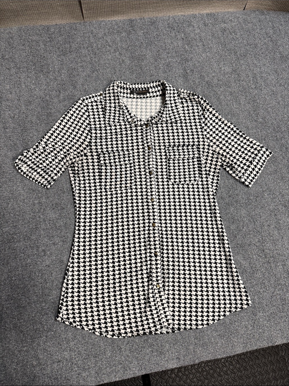 BCBGMaxAzria Black and White Houndstooth Short-Sleeve Blouse